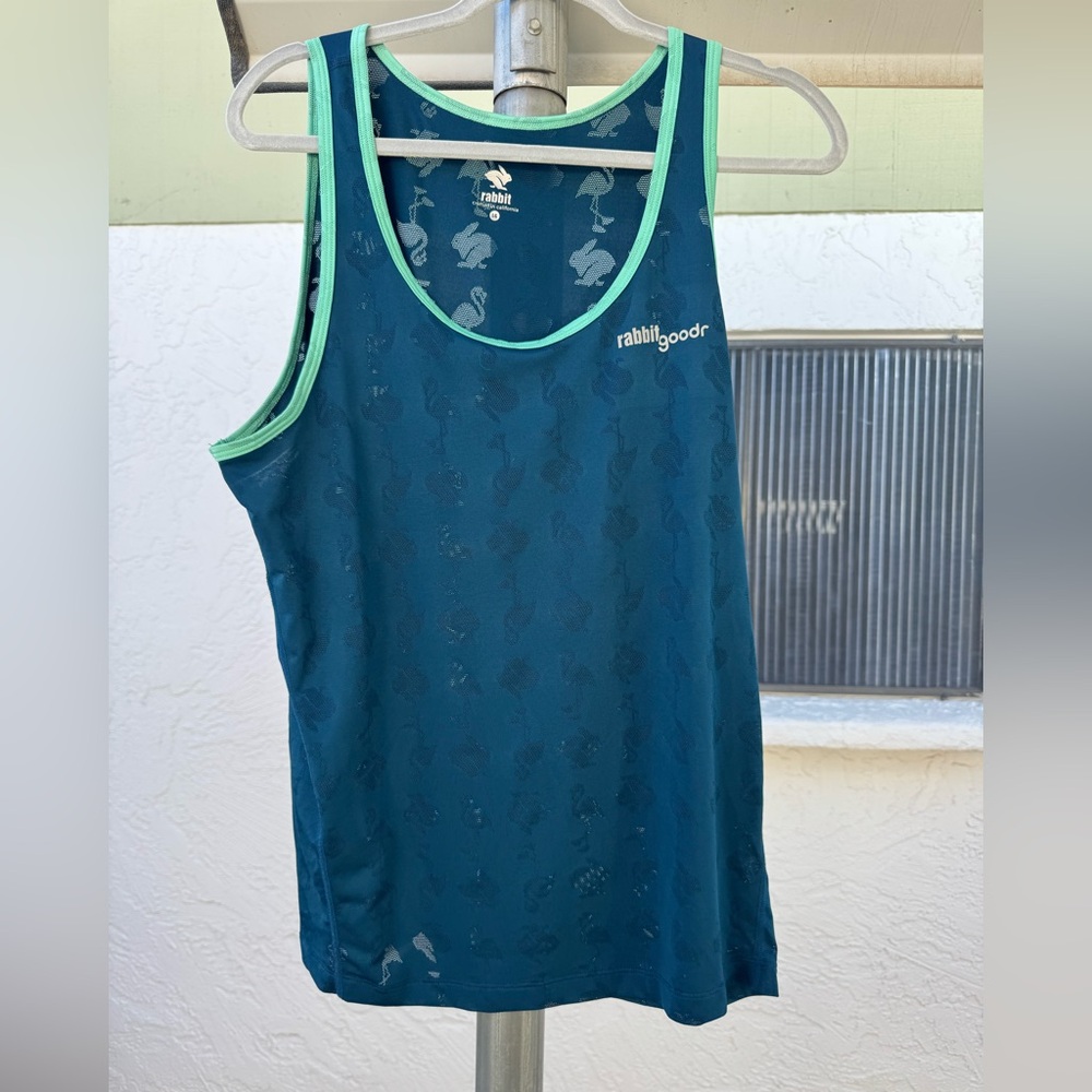 Rabbit Blue Graphic T-Shirt men’s Large